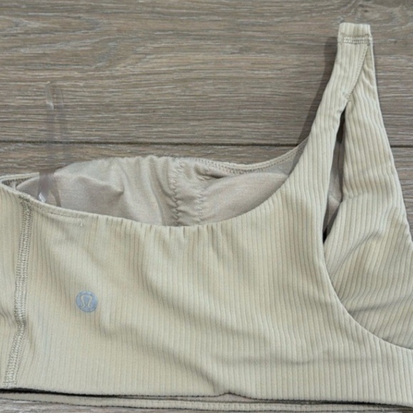 Lululemon Ribbed Nulu Asymmetrical Yoga Bra Light Support, Bone Size 2 - Picture 3 of 3